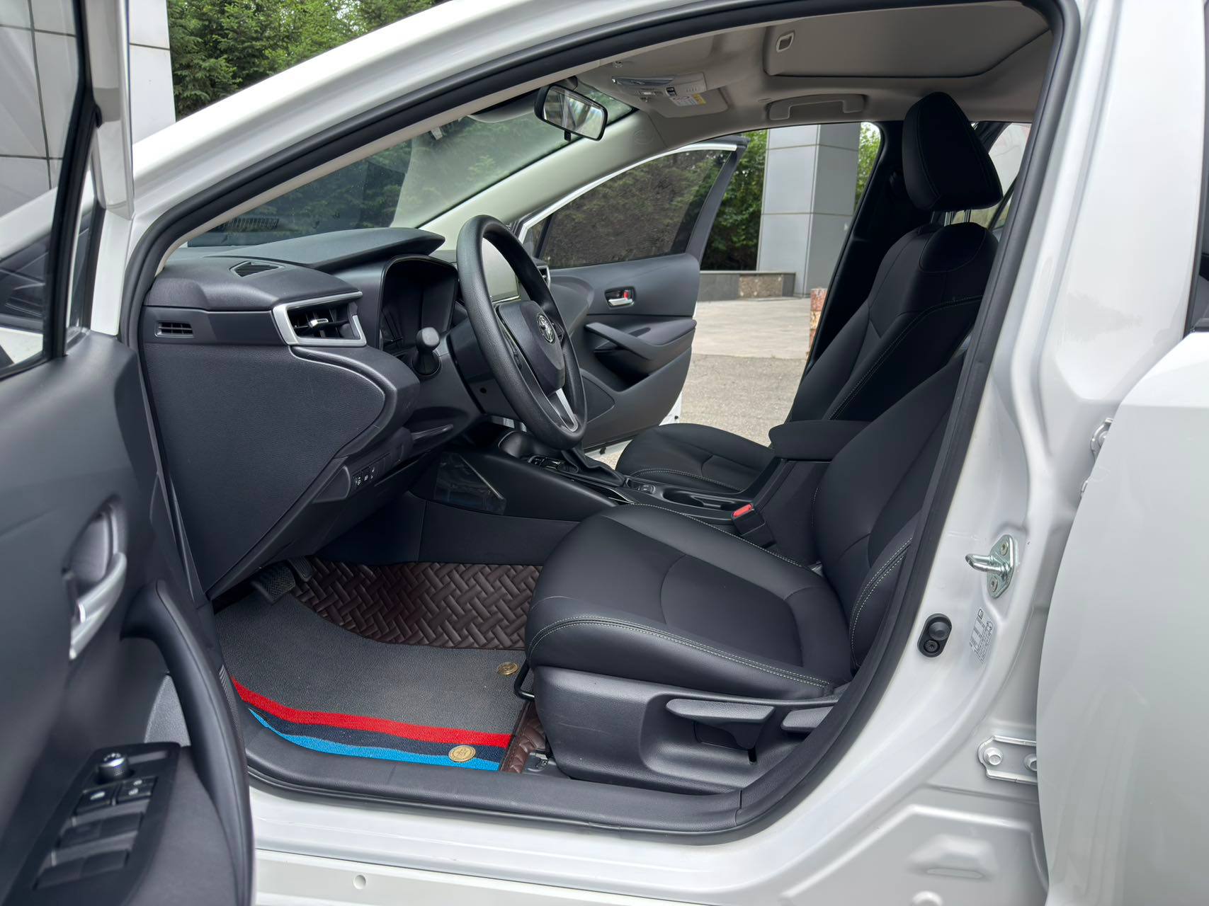 Toyota Corolla 1.5 TNGA Elite 2022 из Китая, наш лот (4/5)