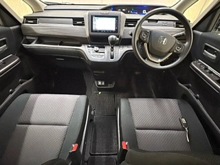 Honda Freed GB5 Black Style 2023, лот, торпедо