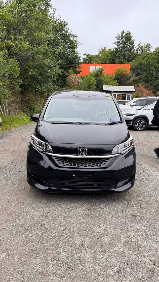 Чёрная Honda Freed Виктора Карташова после прихода во Владивосток, фото клиента