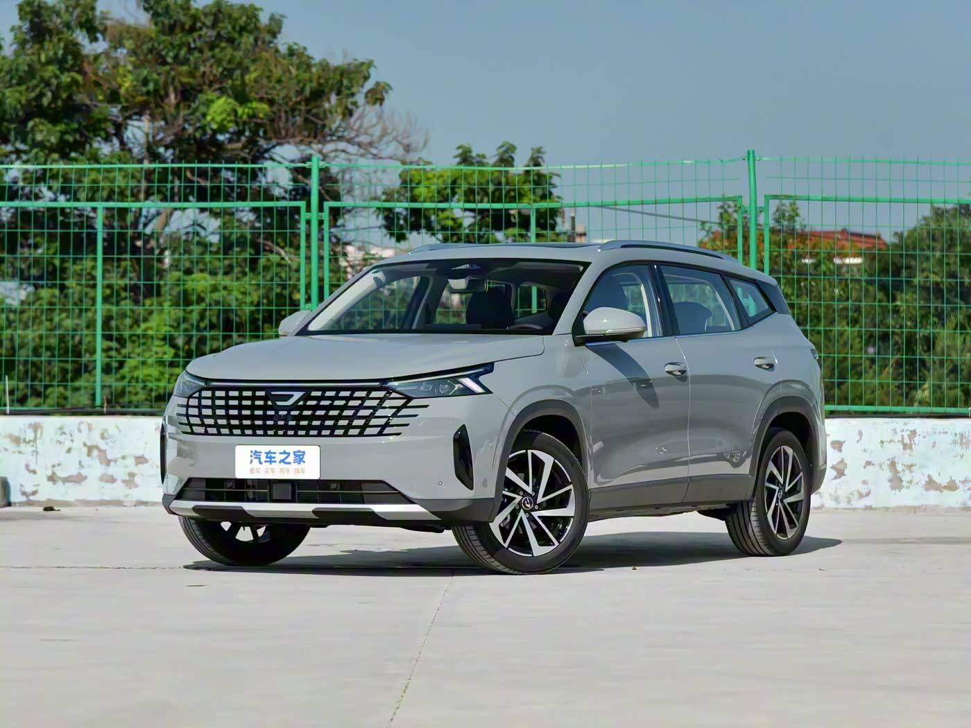 Jetta VS8 2026, новый лот из Китая (2/6)