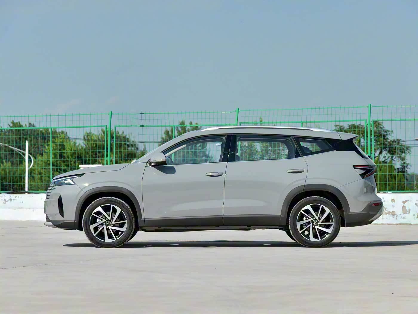 Jetta VS8 2026, новый лот из Китая (3/6)