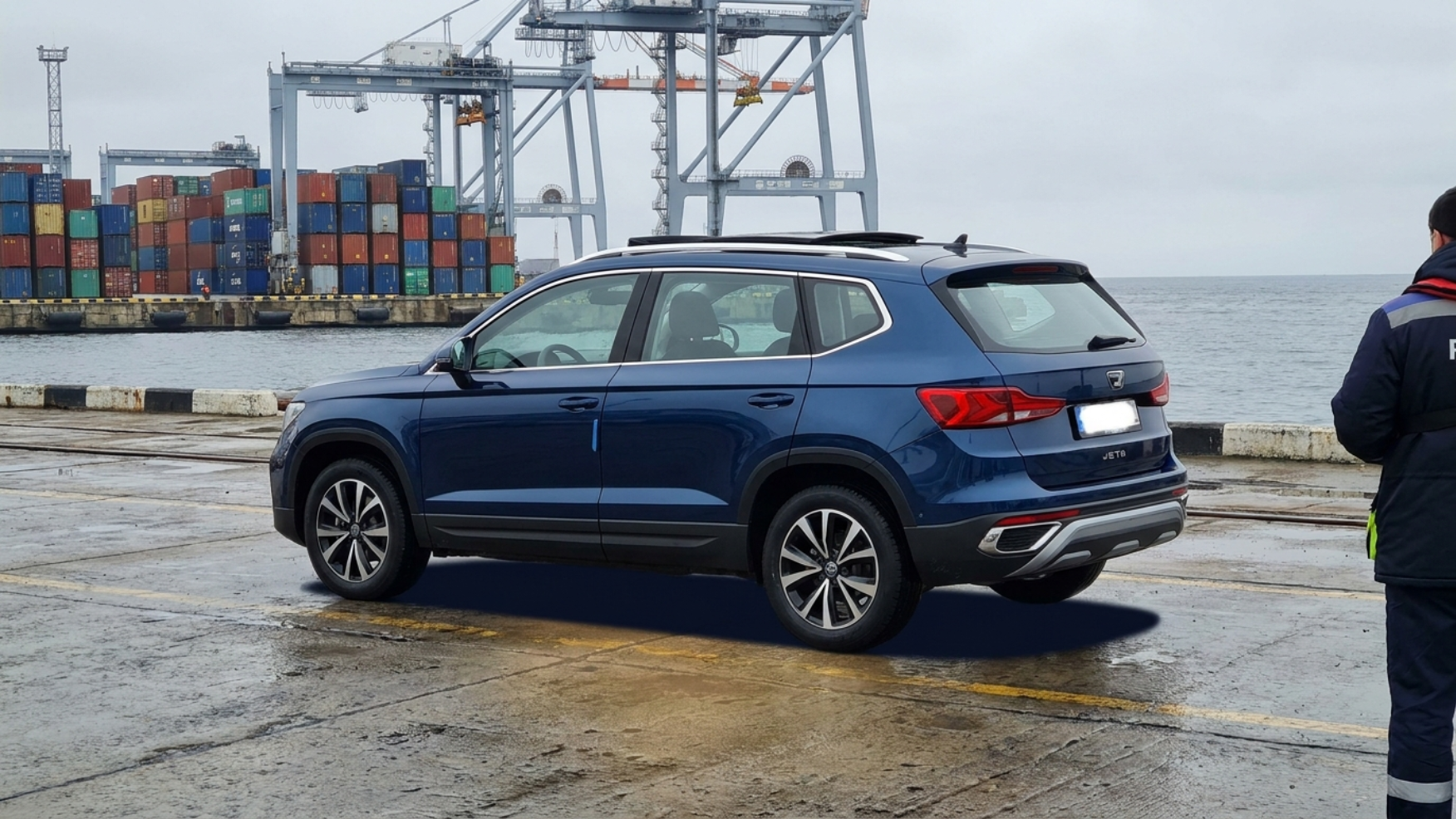 Jetta VS8 2026 на приёмке у порта Владивостока, свежепривезённый из Китая