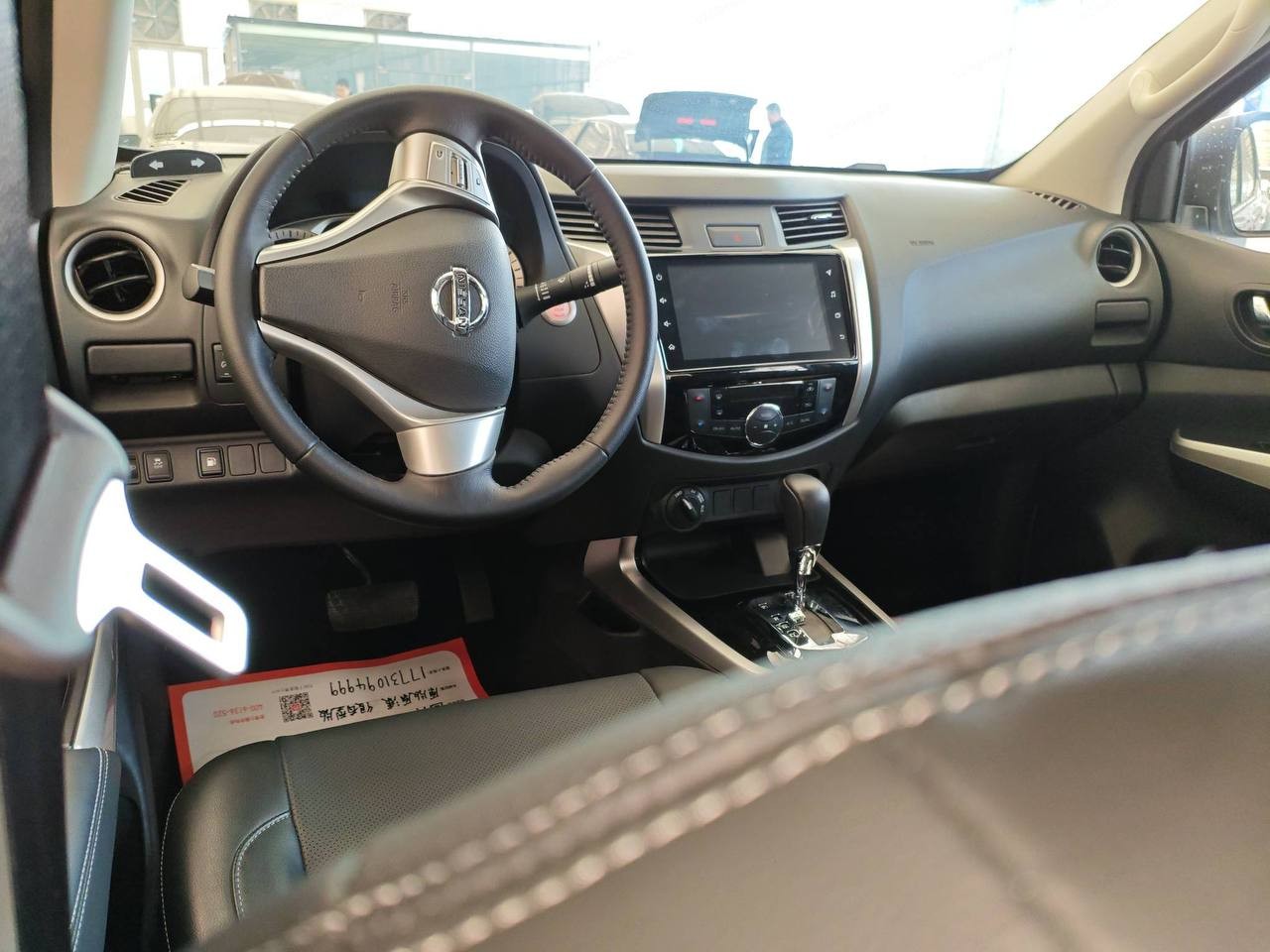 Nissan Navara 2023, наш лот, место водителя (3/3)