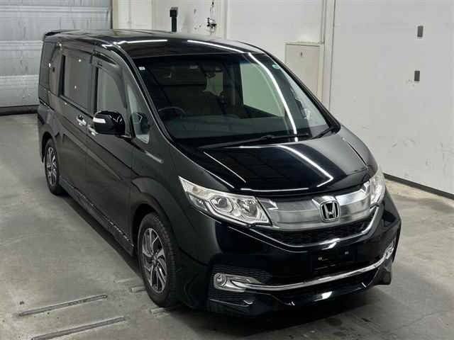Реальный лот Honda Stepwgn с японского аукциона