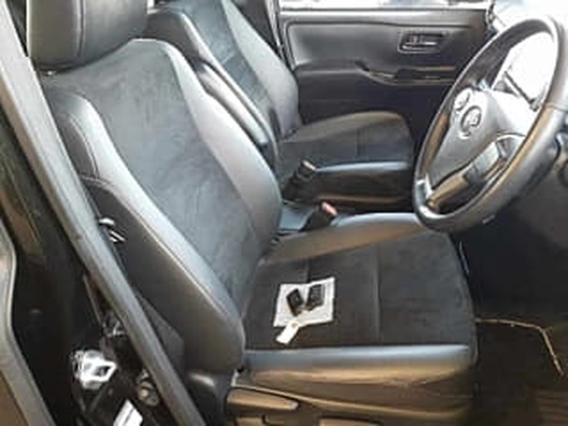 Toyota Voxy Hybrid ZS Kirameki 3 2021, наш лот, комбинированное кресло