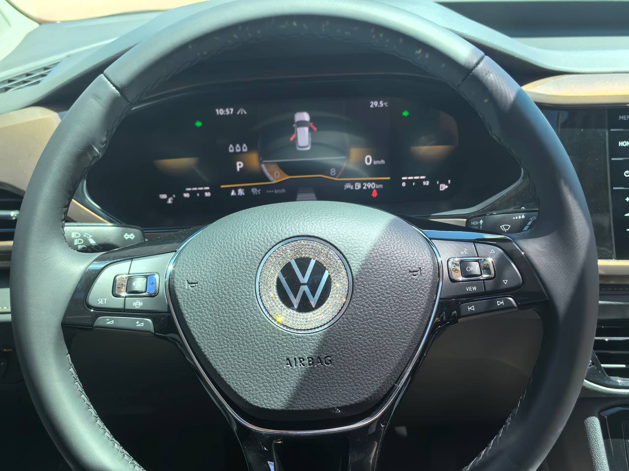 Volkswagen Tharu 2022 из Китая, наш лот (4/5)