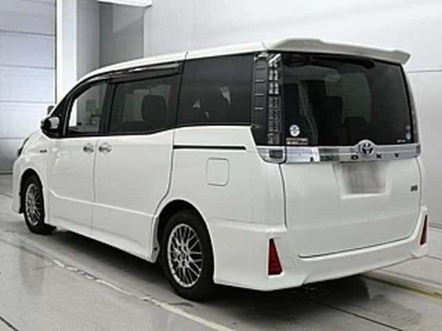 Toyota Voxy Hybrid ZS Kirameki 2 2017, наш лот, вид сзади