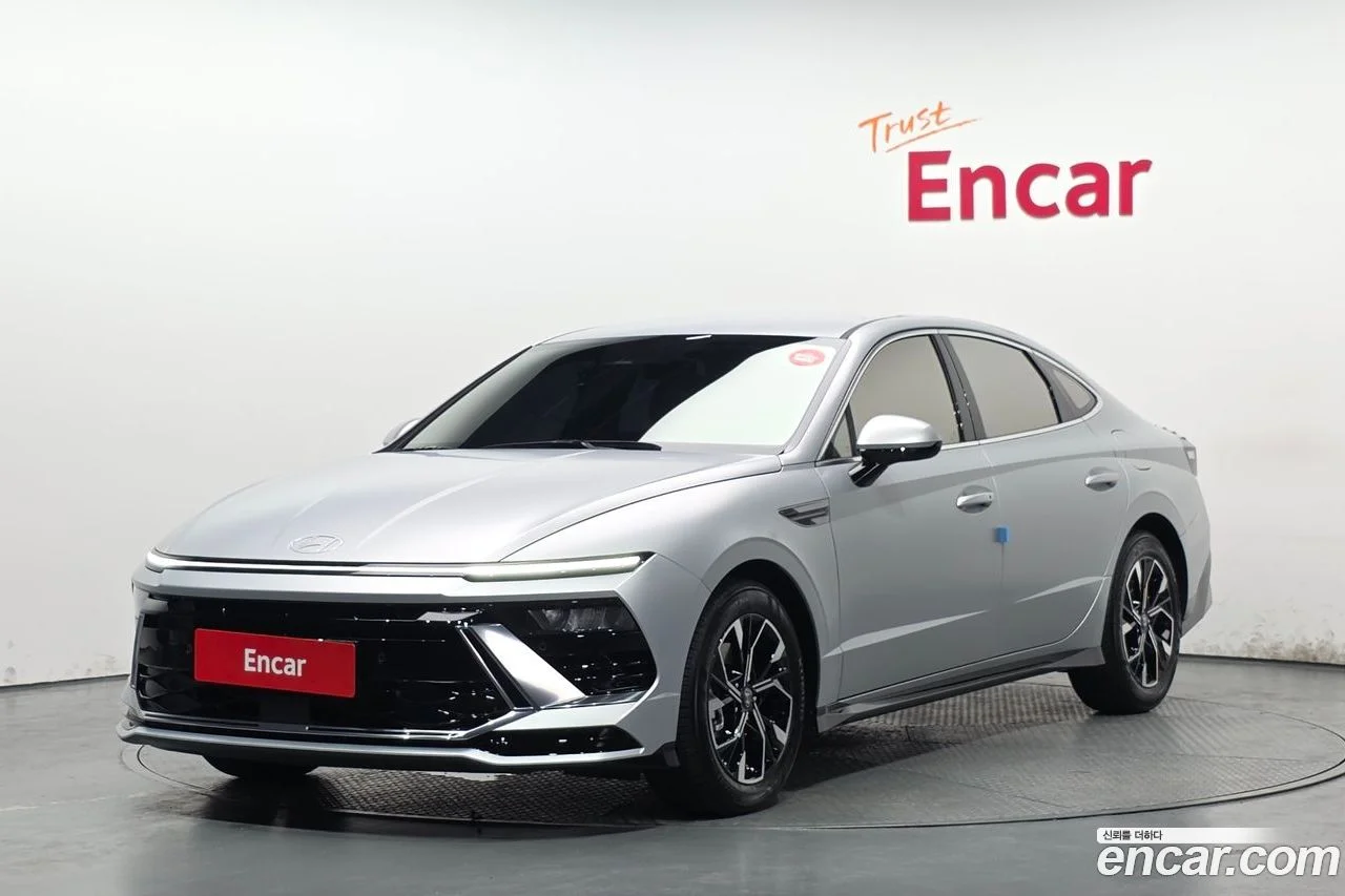 Hyundai Sonata 2026, серебристо-серый