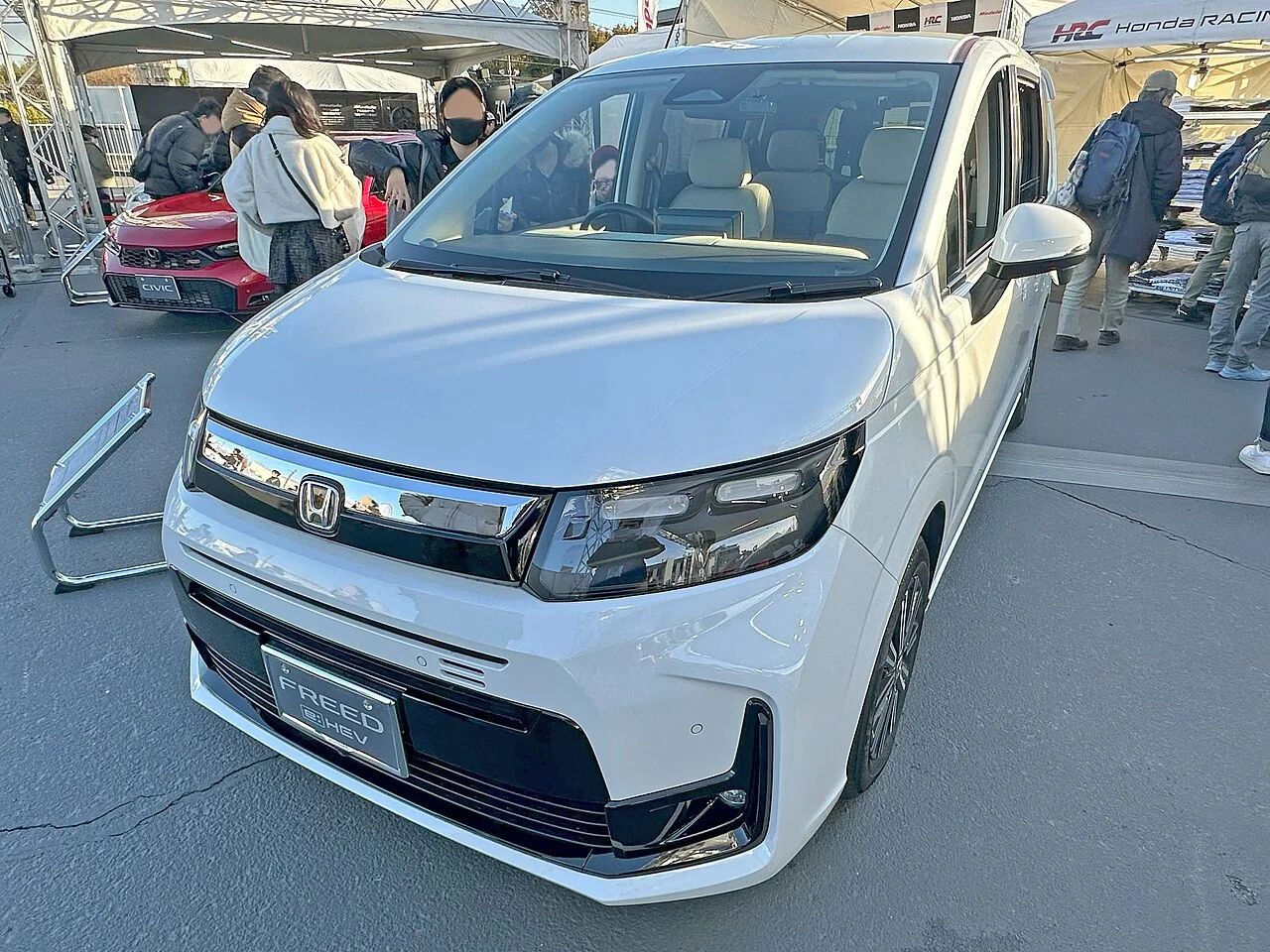 Honda Freed нового поколения, белый
